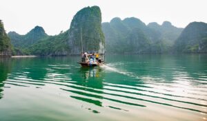 HÀ NỘI – HẠ LONG, CHIÊM NGƯỠNG KỲ QUAN THIÊN NHIÊN THẾ GIỚI