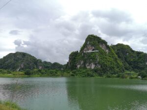 THEO DẤU CHÂN CON ĐƯỜNG TÂY TIẾN